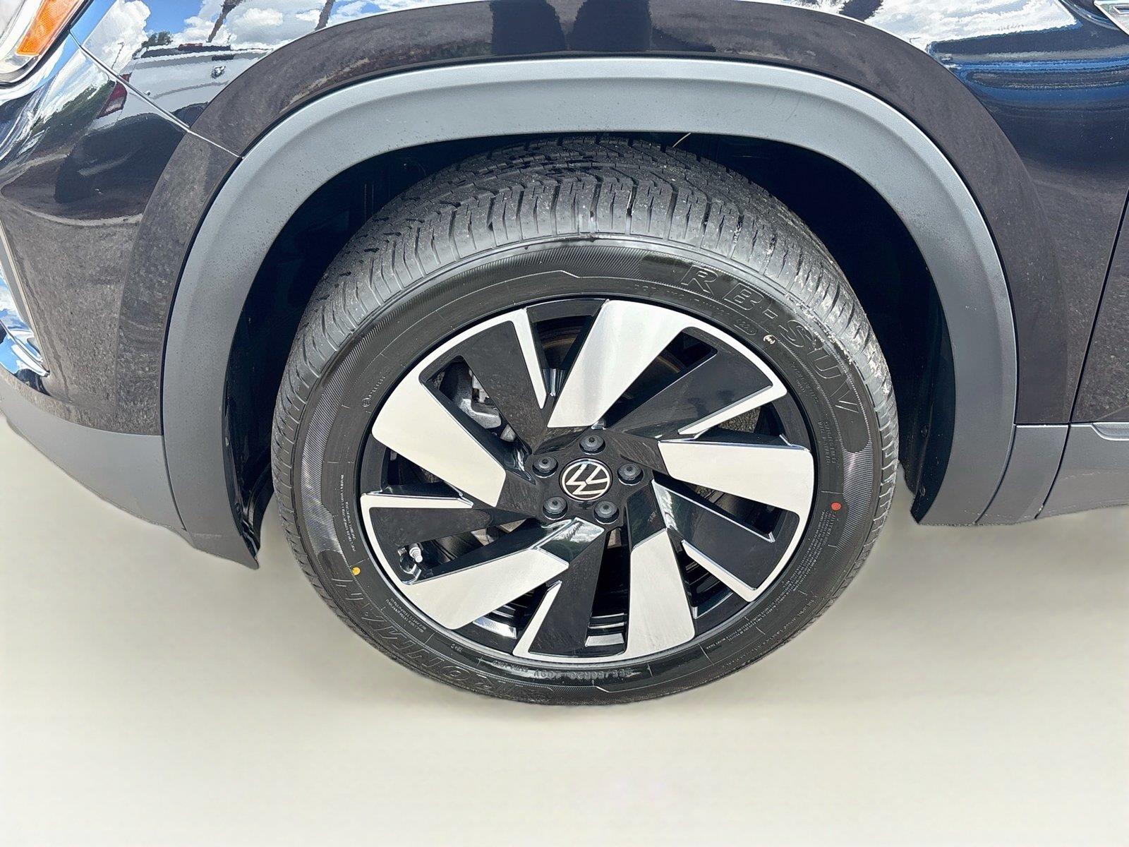 2024 Volkswagen Atlas Cross Sport 2.0T SE w/Technology