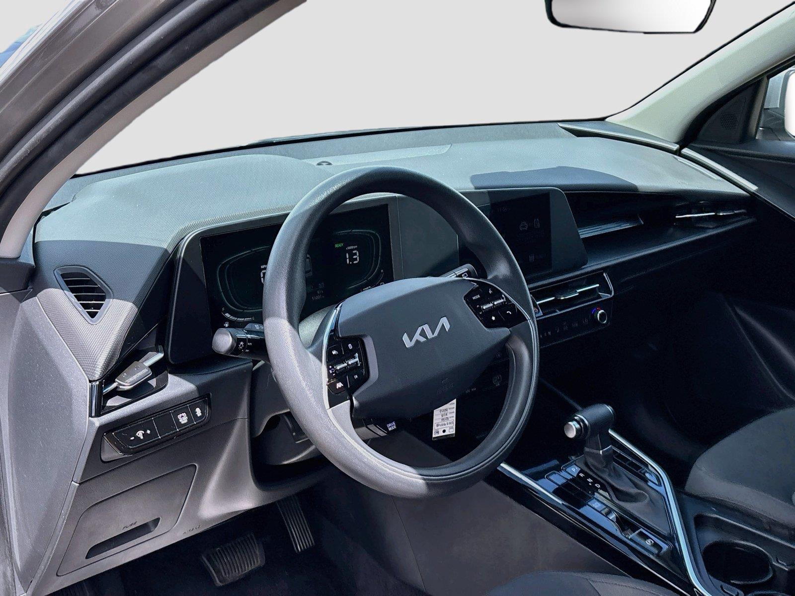 2025 Kia Niro LX
