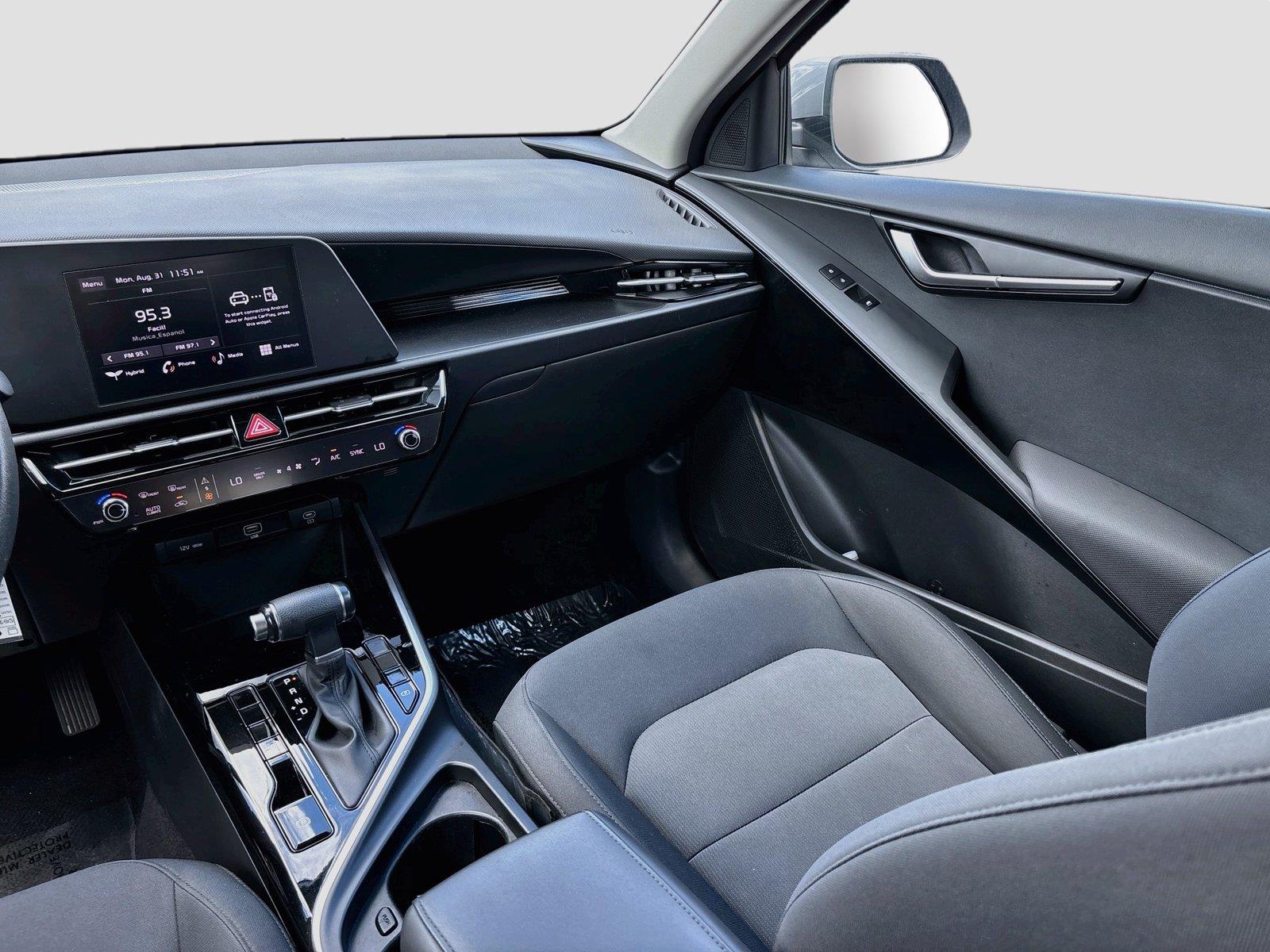 2025 Kia Niro LX