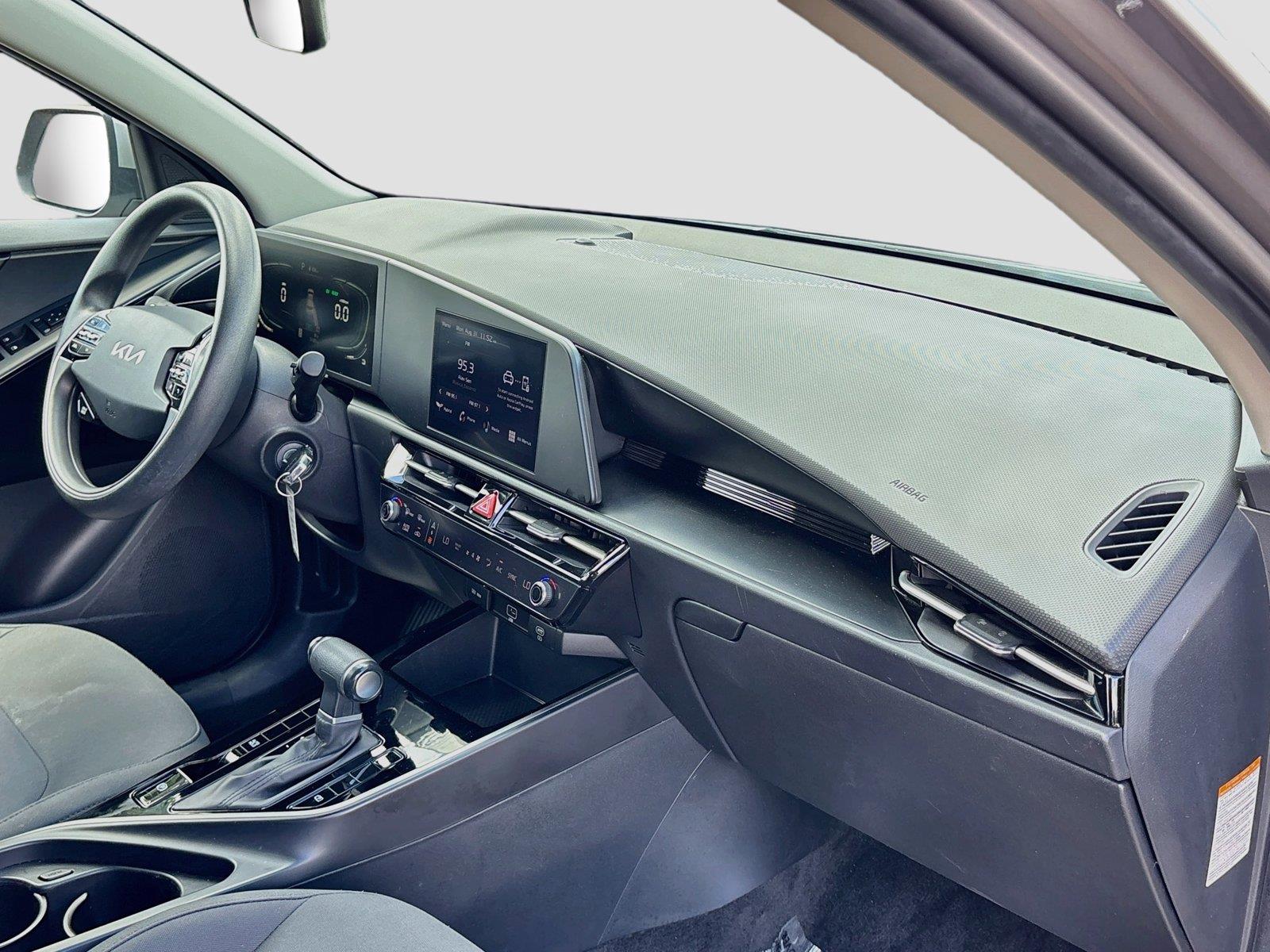 2025 Kia Niro LX