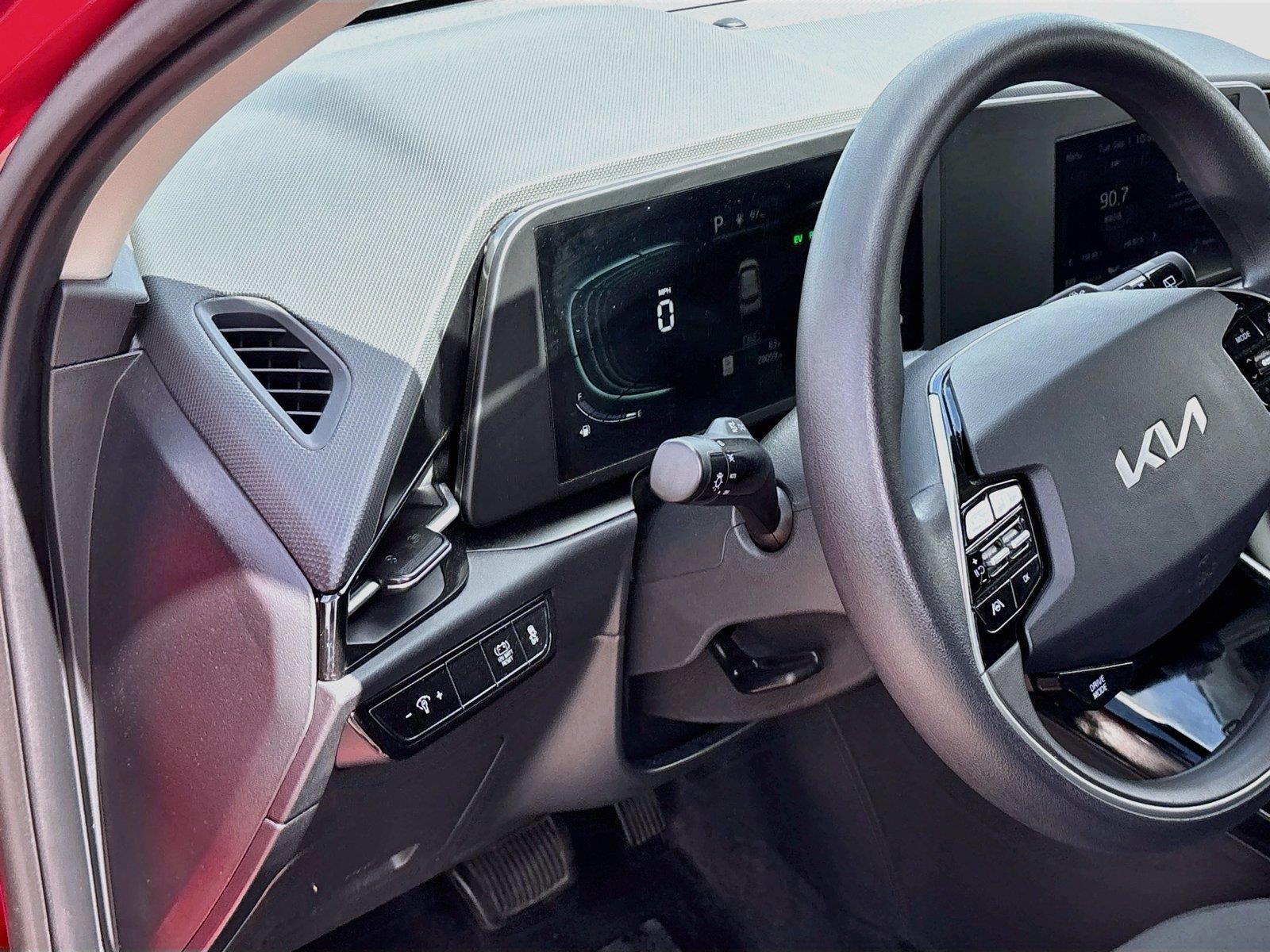 2025 Kia Niro LX