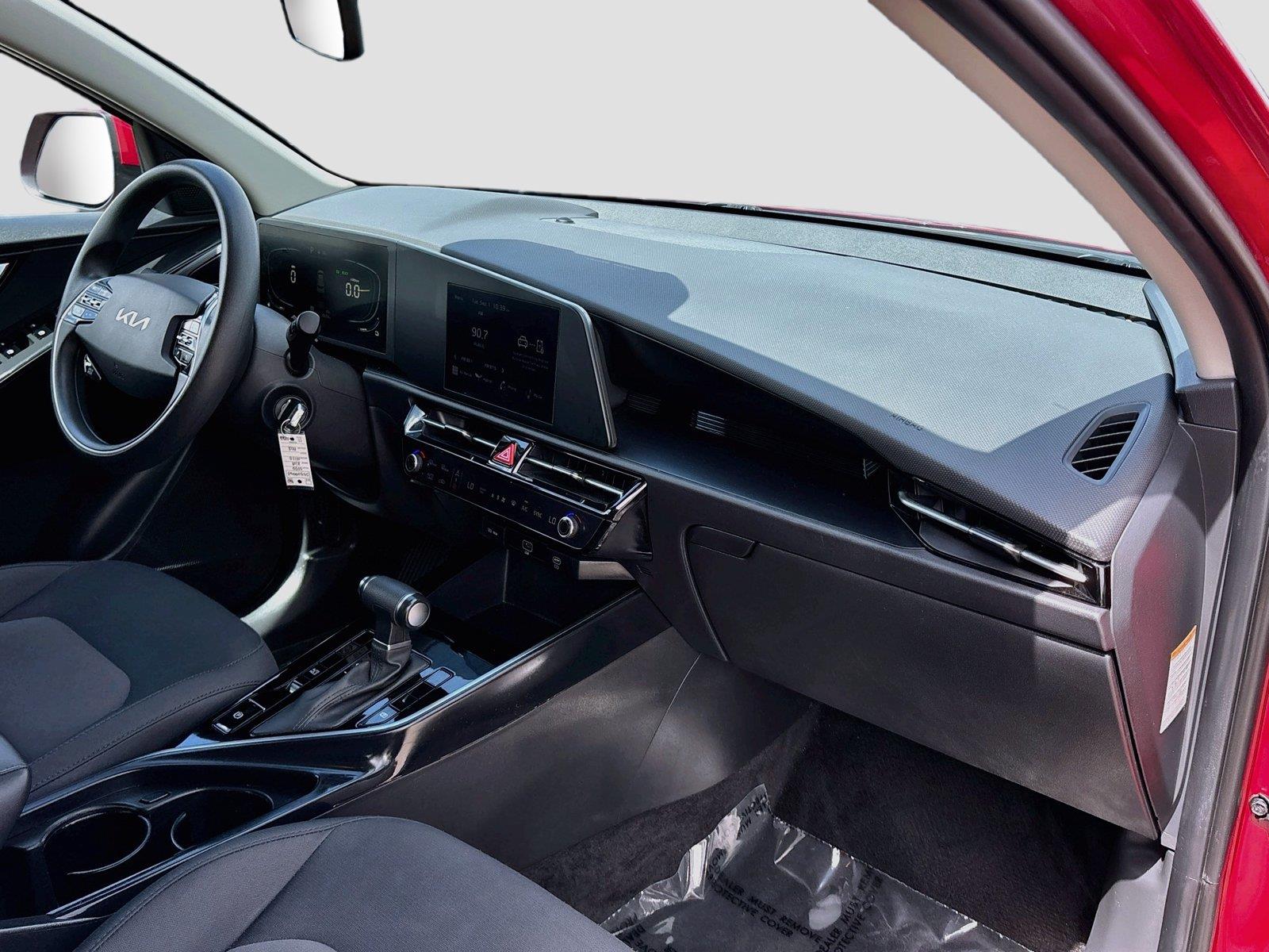 2025 Kia Niro LX