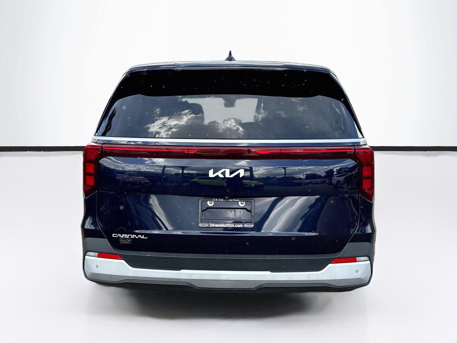 2025 Kia Carnival LXS