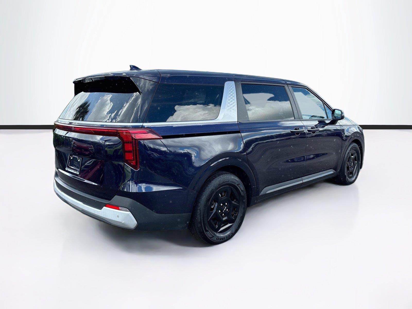 2025 Kia Carnival LXS