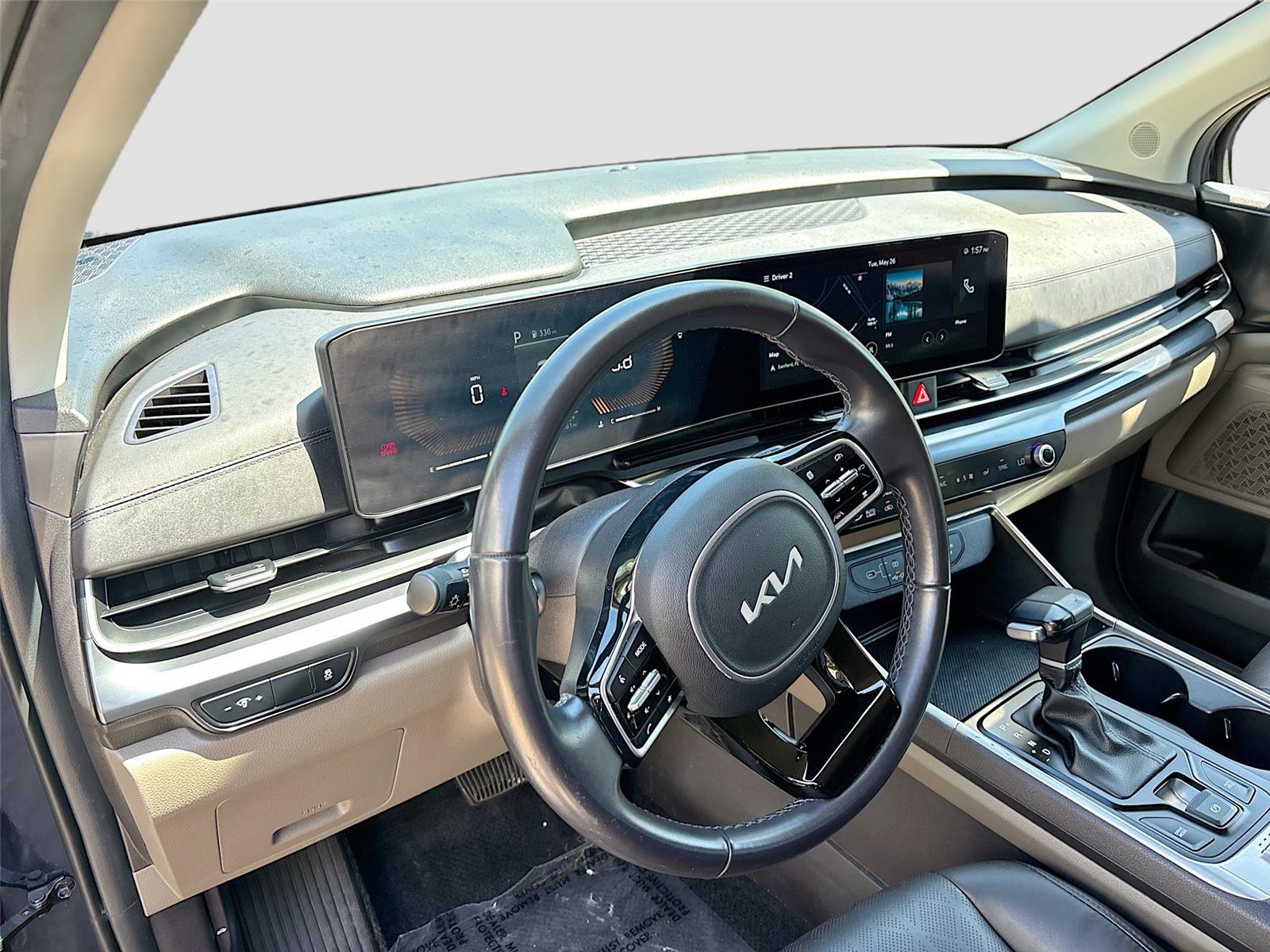 2025 Kia Carnival LXS