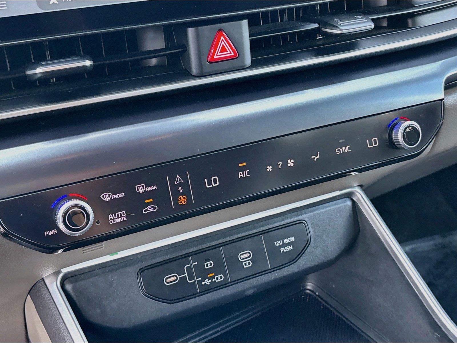 2025 Kia Carnival LXS