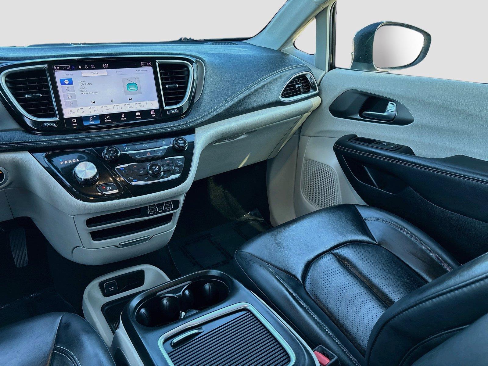 2023 Chrysler Pacifica Hybrid Touring L