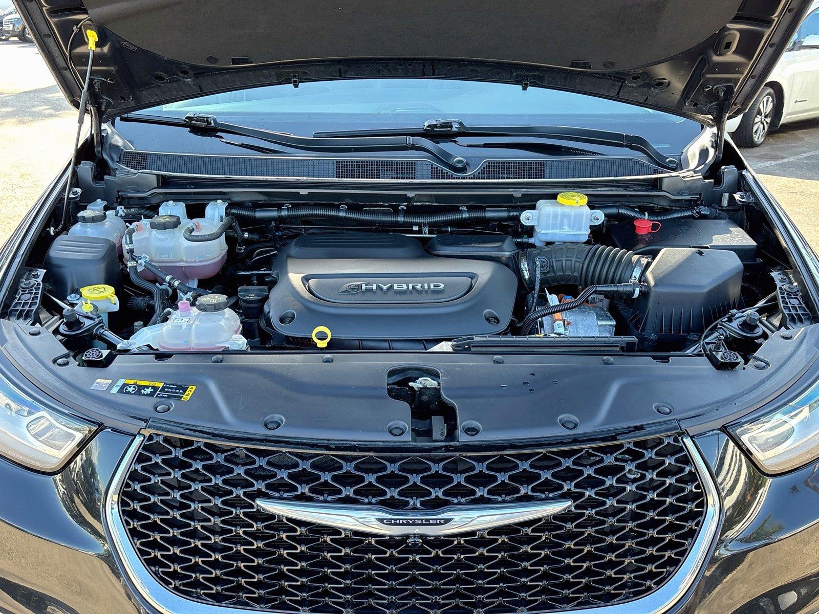 2023 Chrysler Pacifica Hybrid Touring L