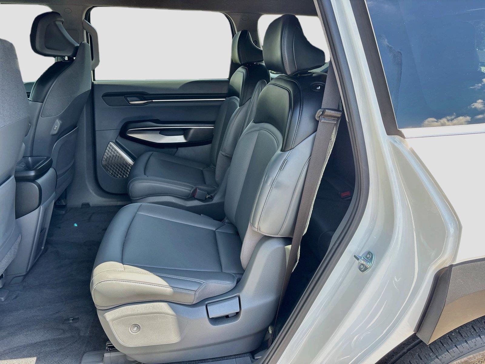 2024 Kia EV9 Light Long Range