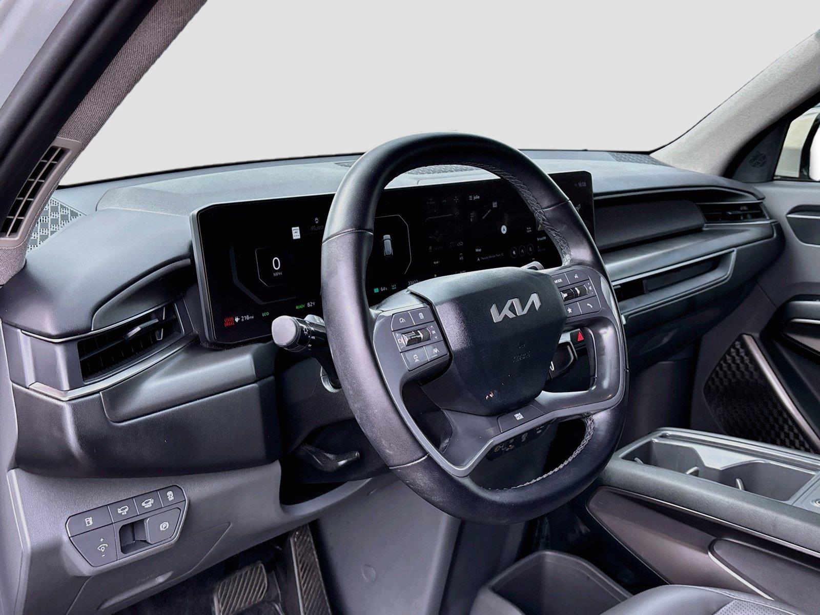 2024 Kia EV9 Light Long Range