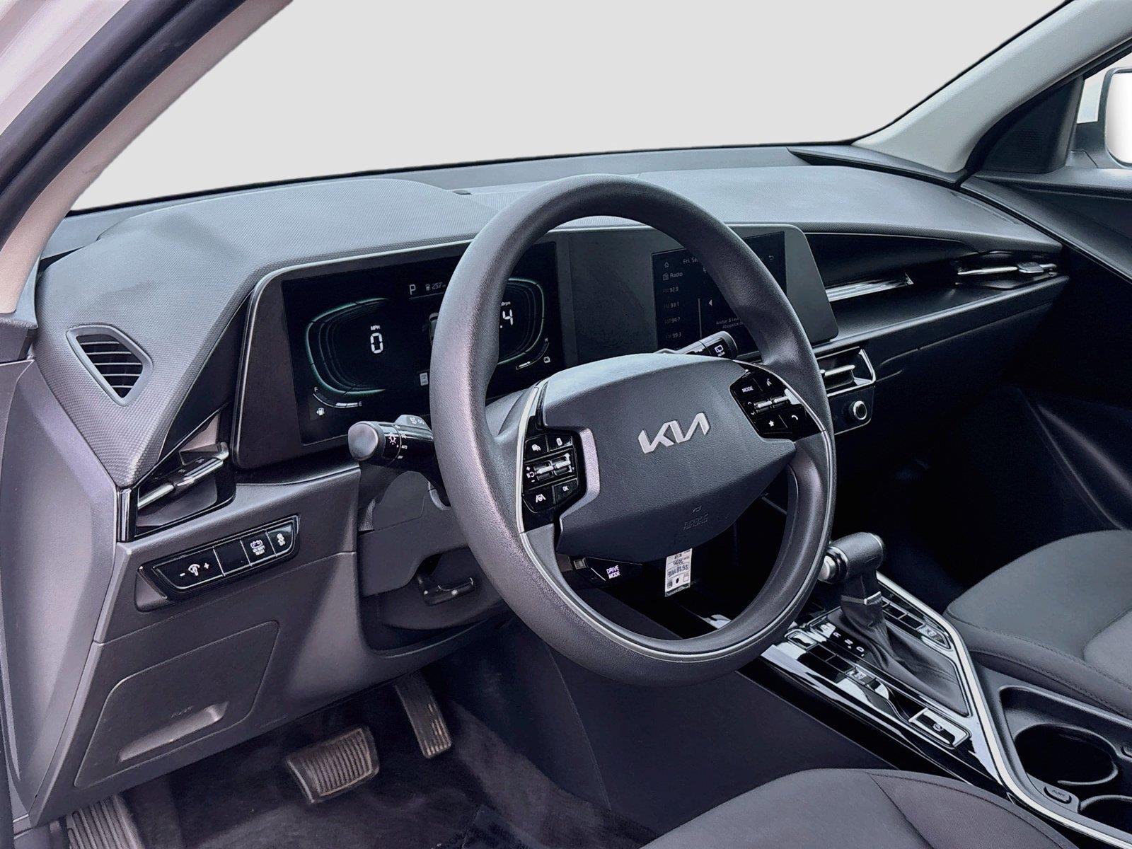 2025 KIA NIRO LX