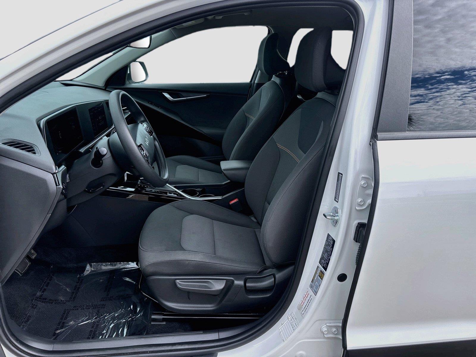 2025 KIA NIRO LX