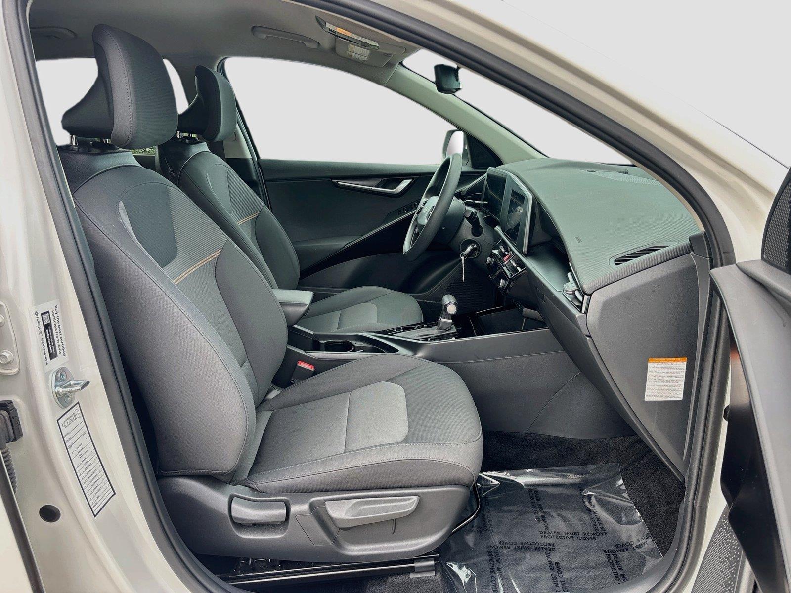 2025 KIA NIRO LX