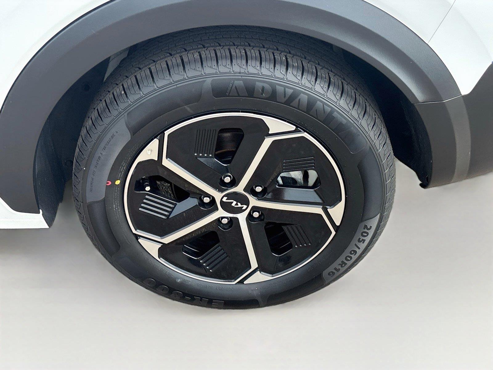 2025 KIA NIRO LX