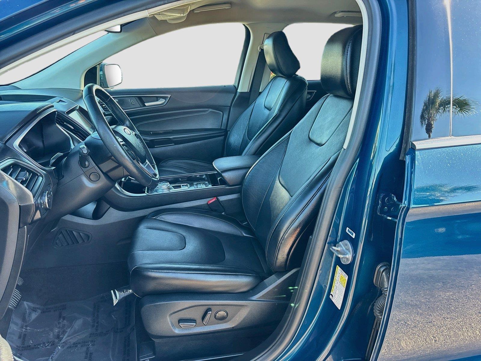 2020 Ford Edge Titanium