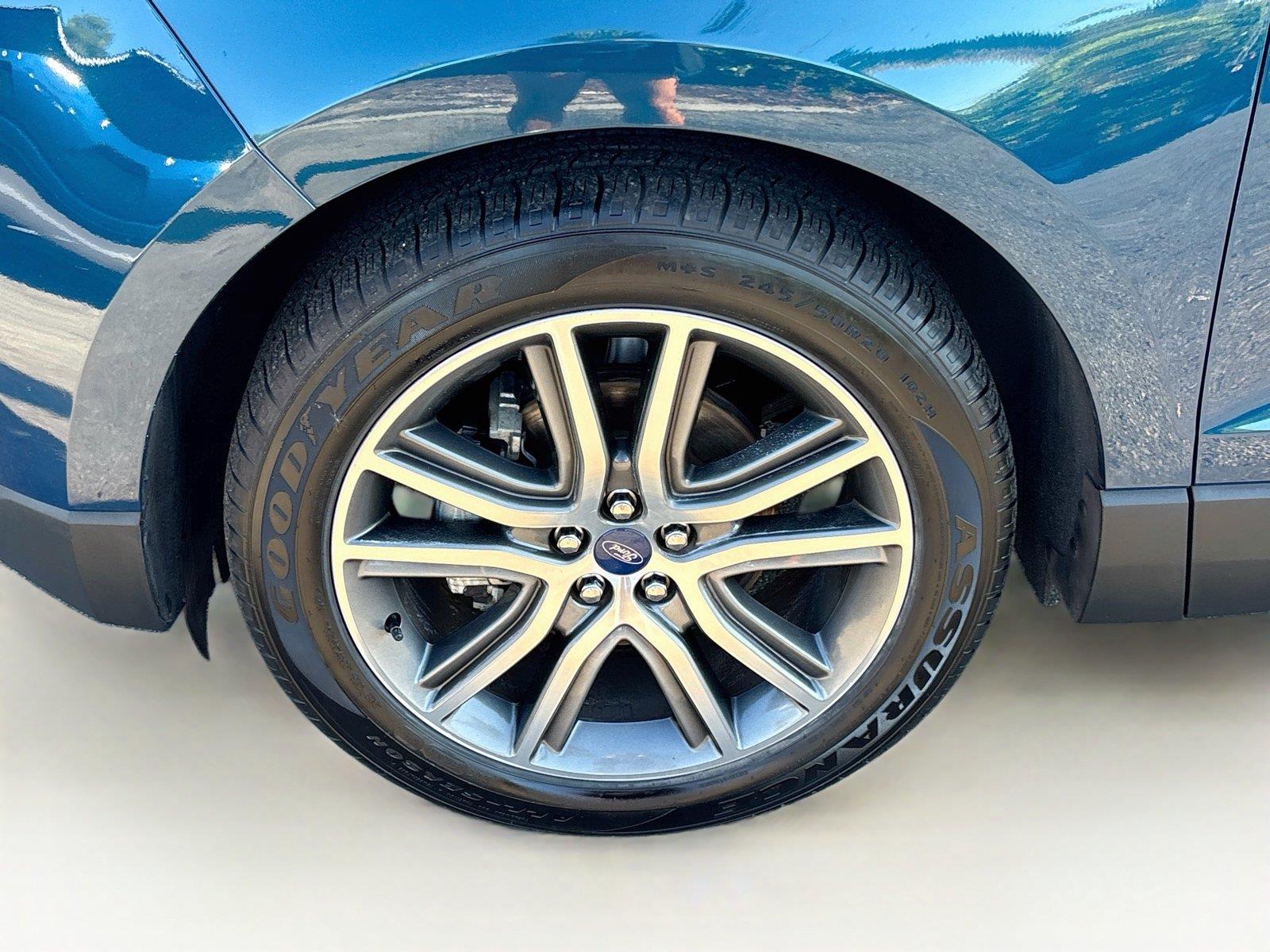 2020 Ford Edge Titanium