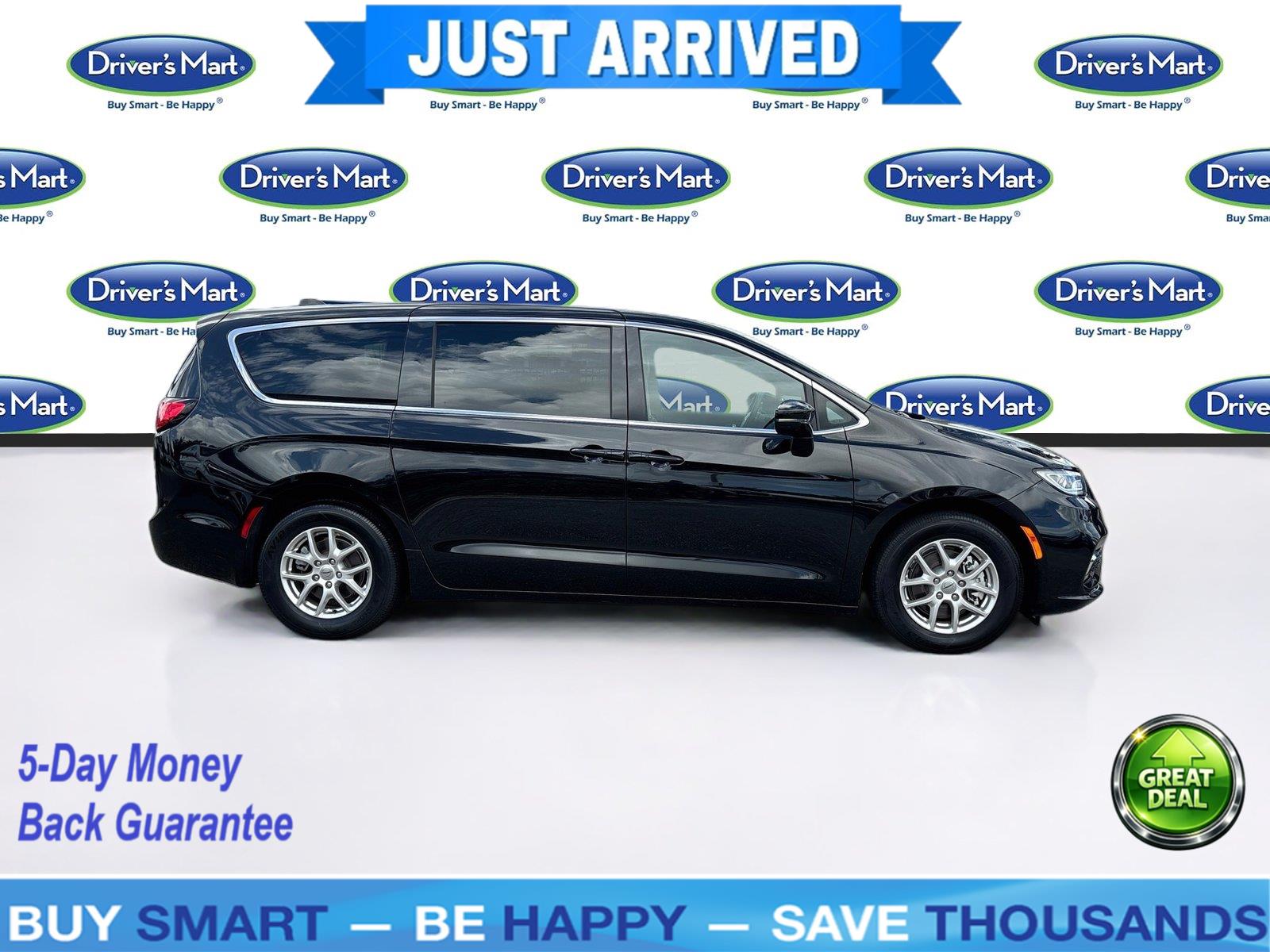 2025 Chrysler Pacifica Select