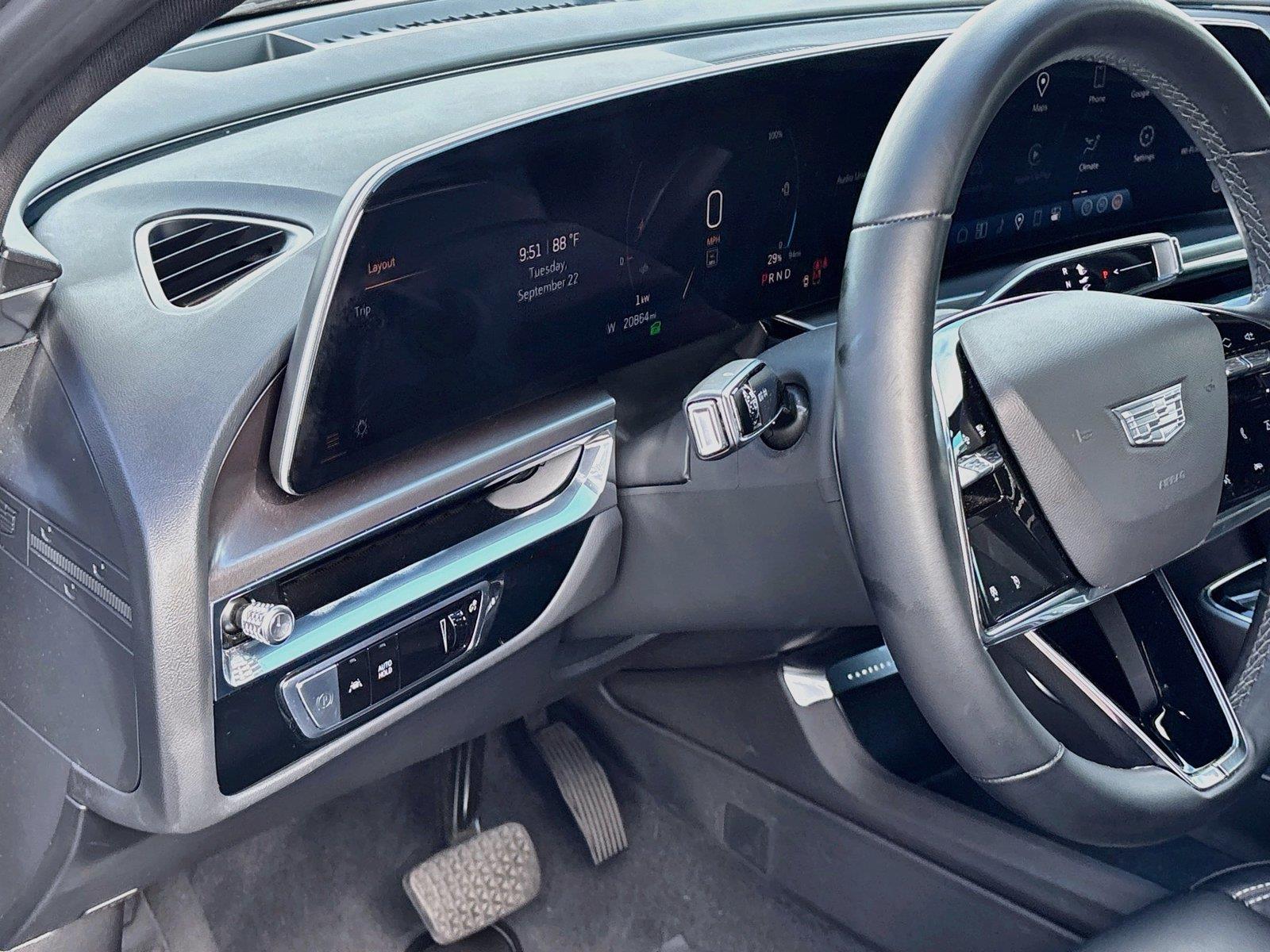 2024 Cadillac LYRIQ Tech