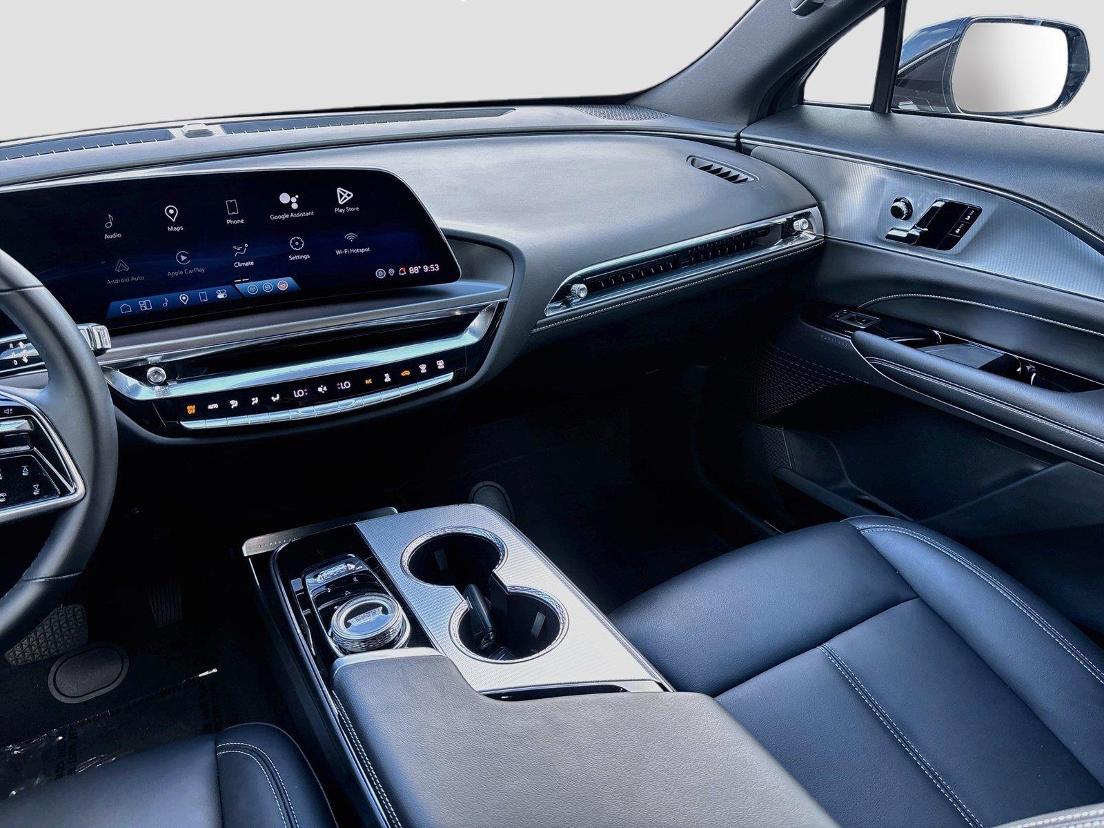 2024 Cadillac LYRIQ Tech