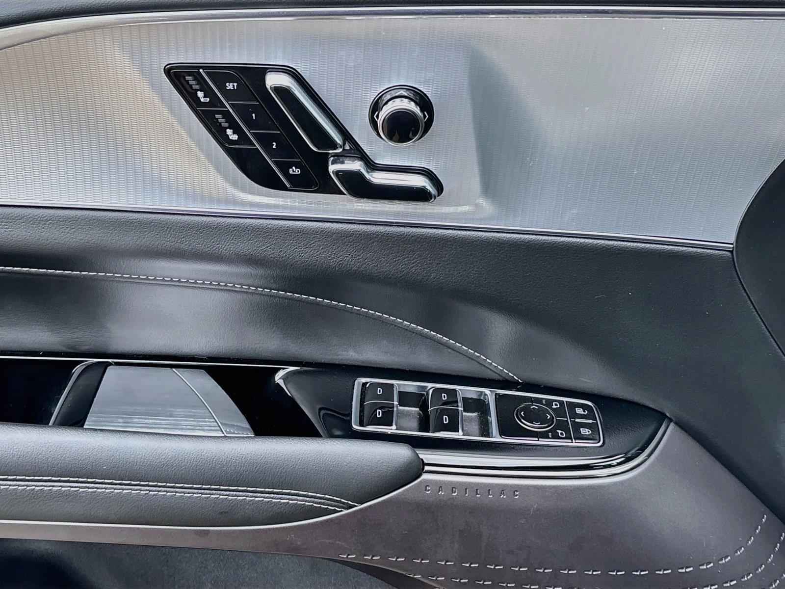 2024 Cadillac LYRIQ Tech