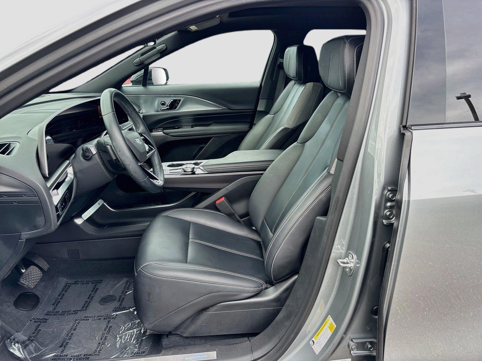 2024 Cadillac LYRIQ Tech