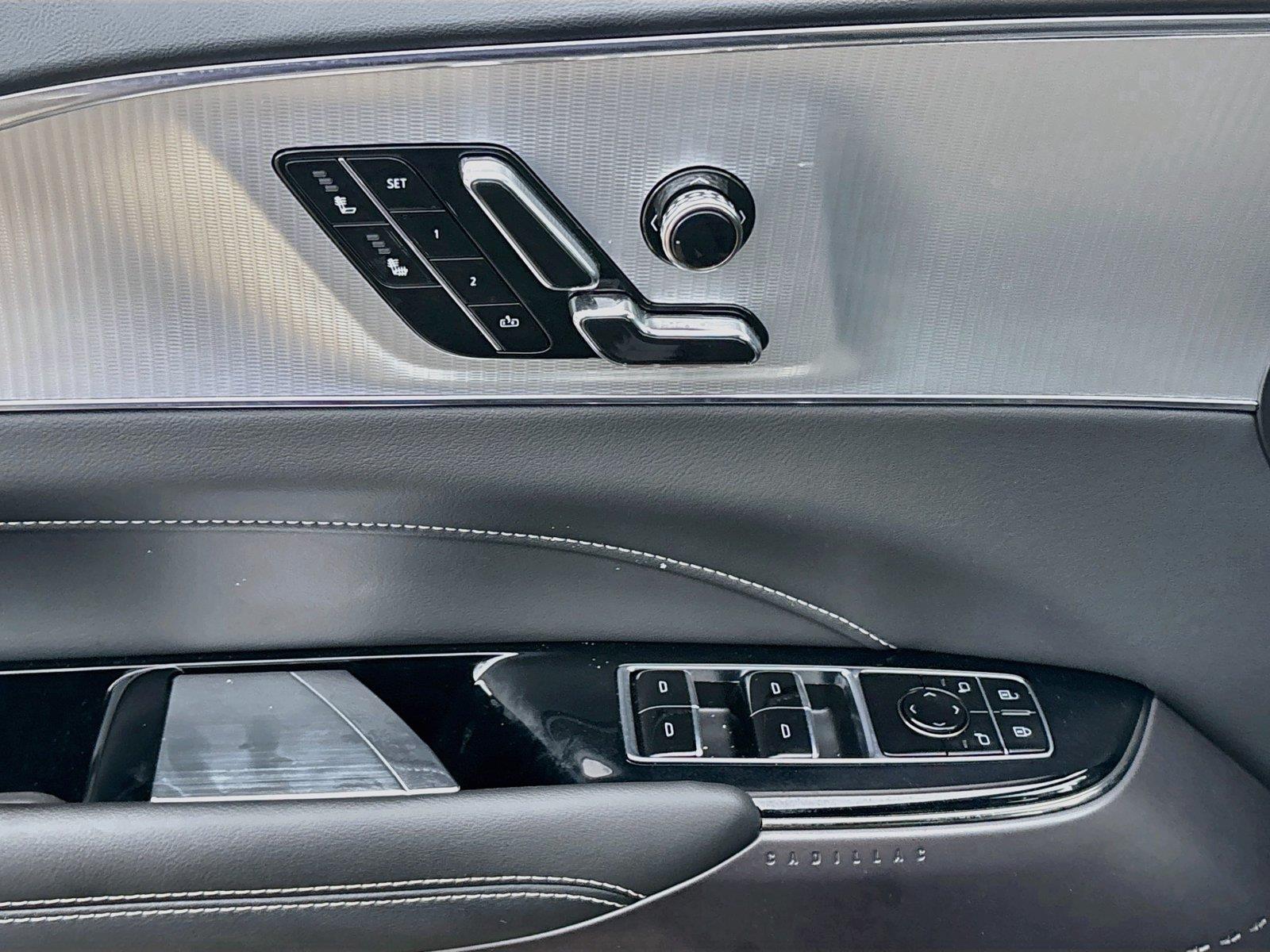2024 Cadillac LYRIQ Tech