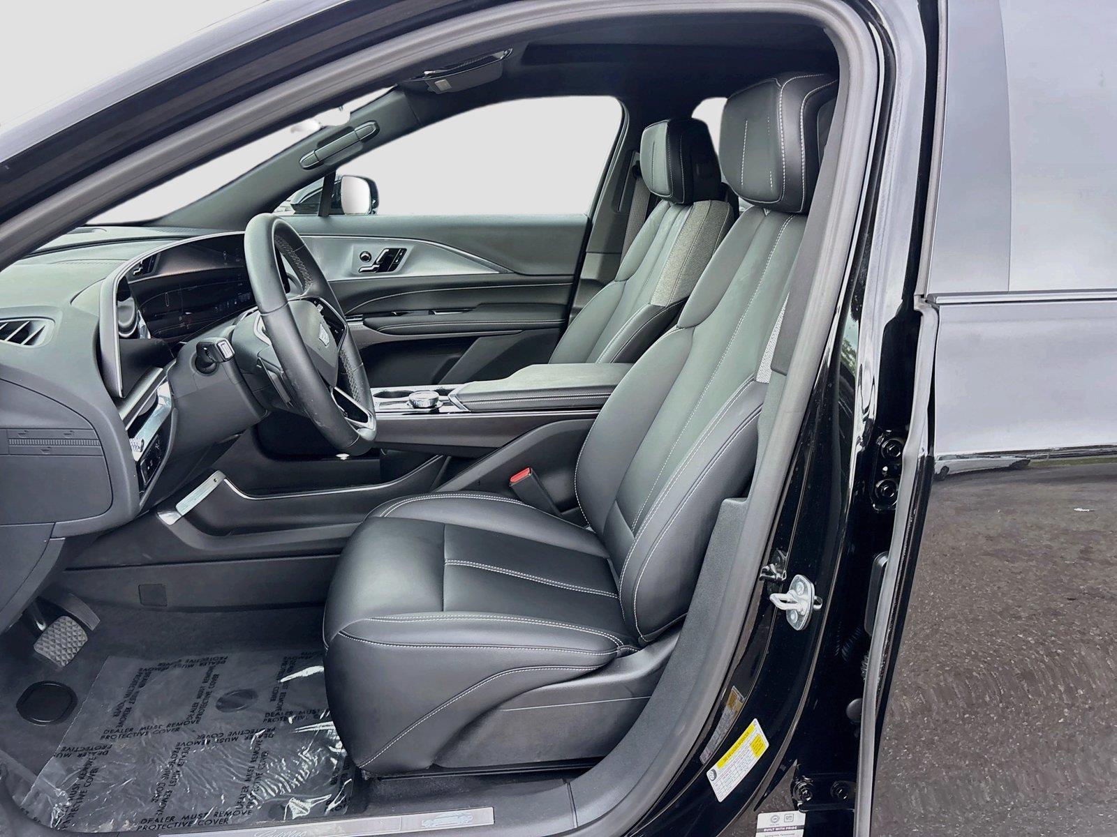 2024 Cadillac LYRIQ Tech