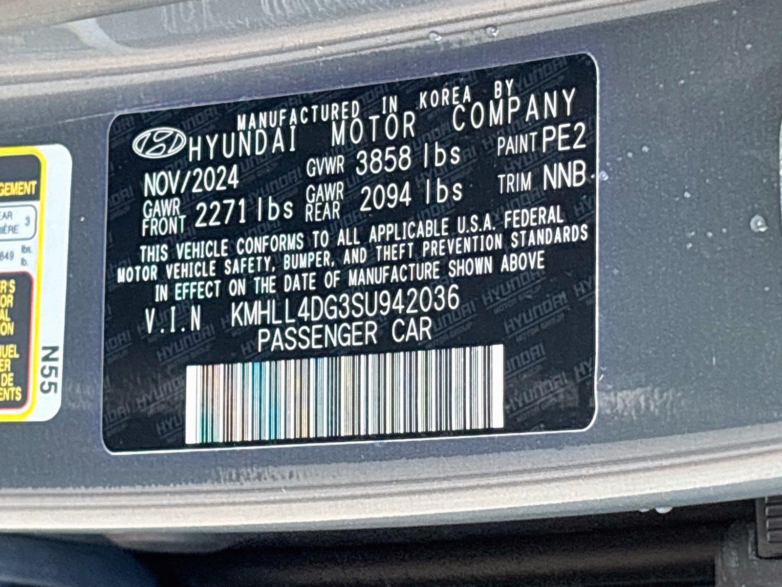 2025 Hyundai Elantra SE
