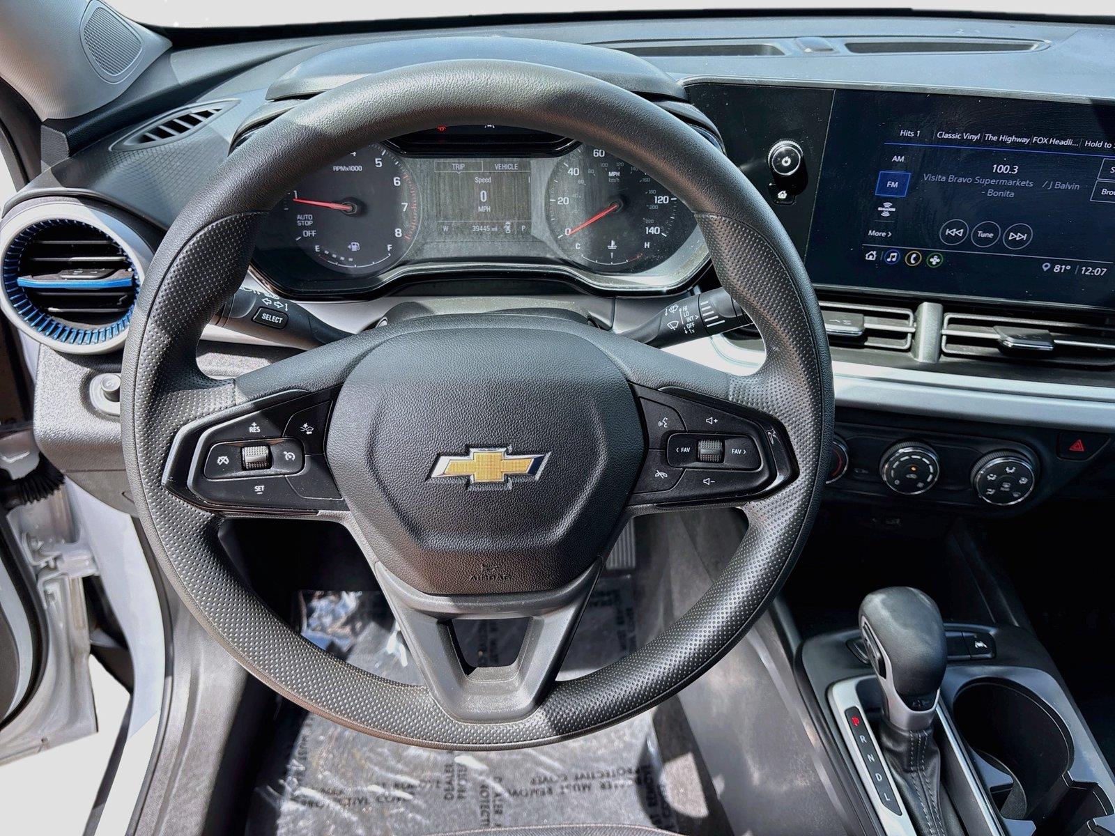 2025 Chevrolet Trax LS
