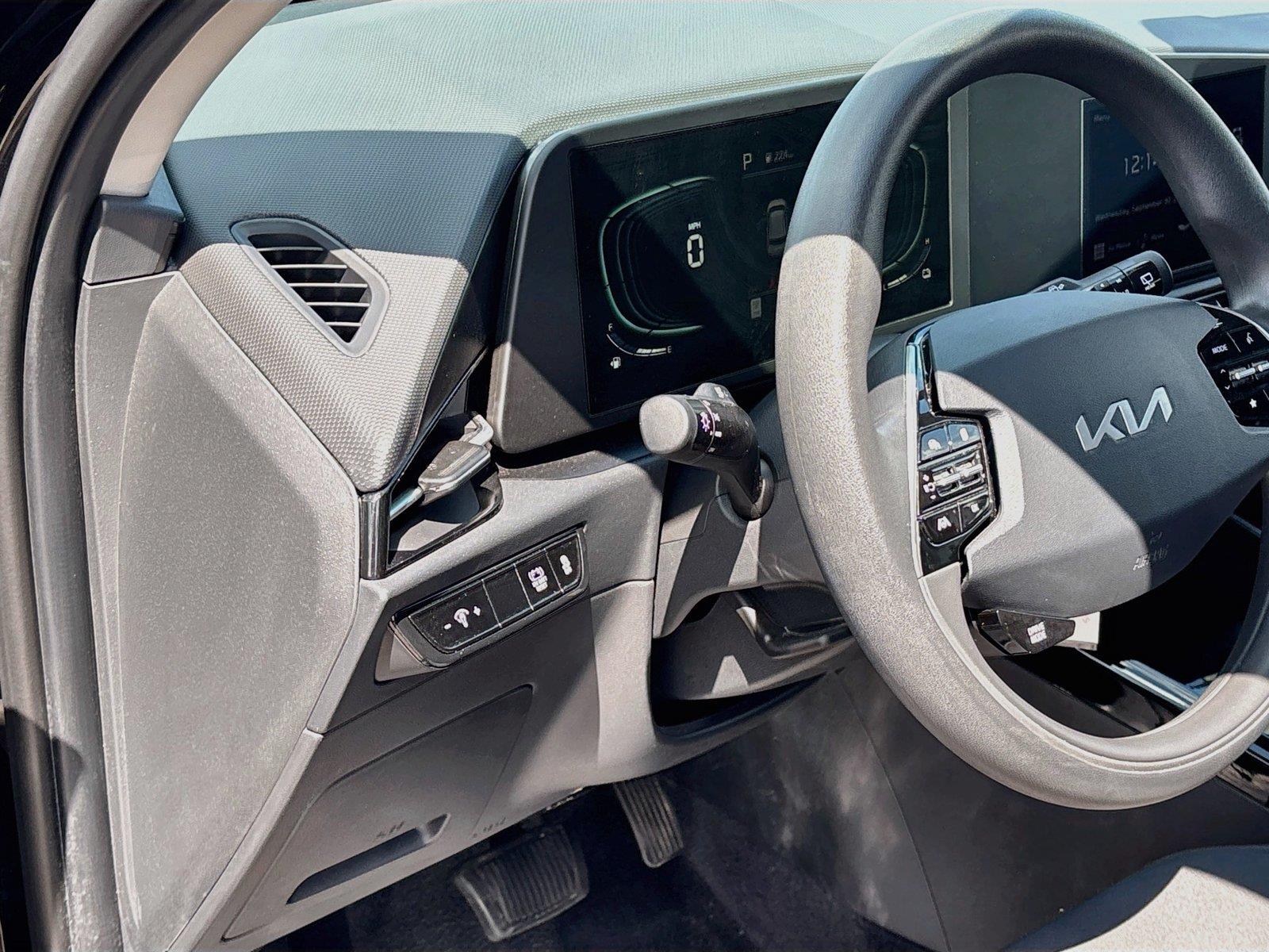 2025 Kia Niro LX