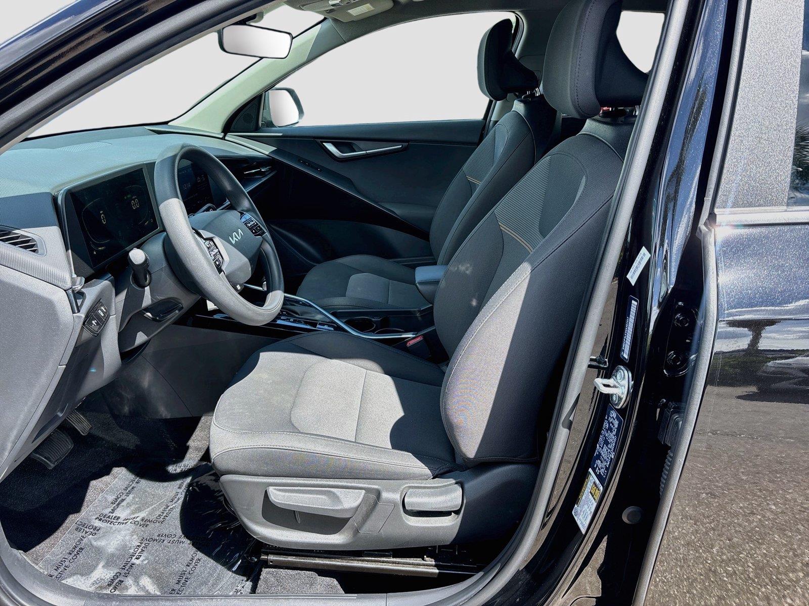 2025 Kia Niro LX