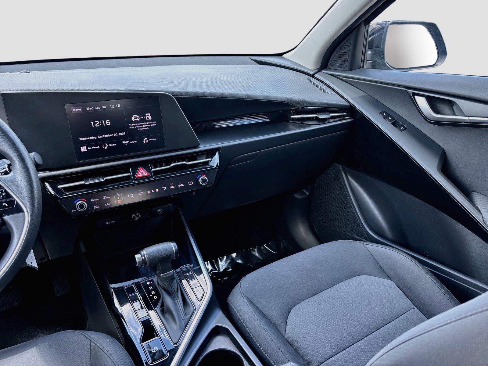 2025 Kia Niro LX