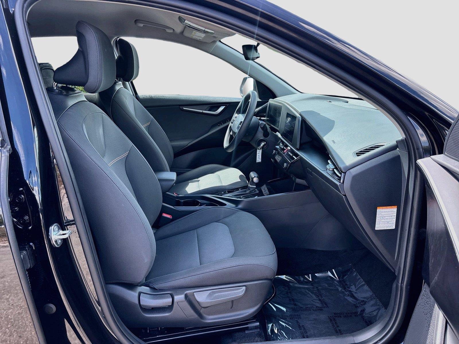 2025 Kia Niro LX