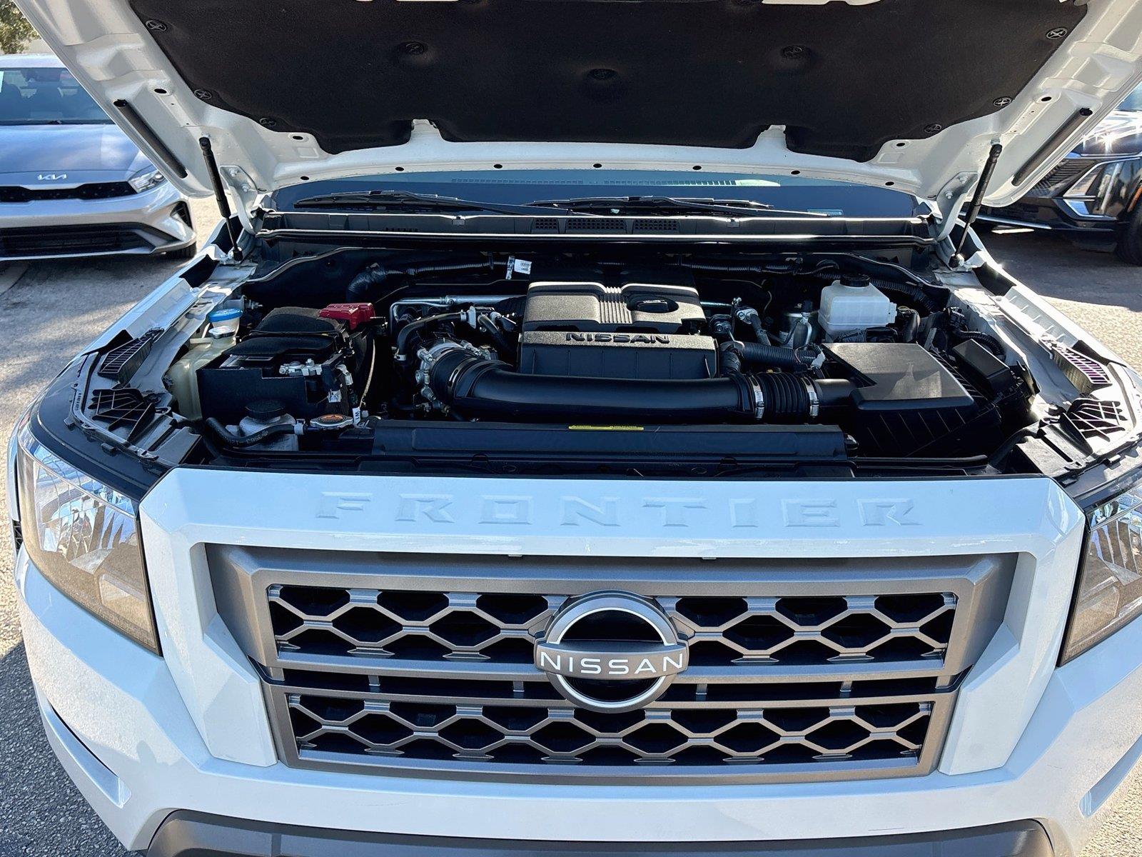 2024 Nissan Frontier SV