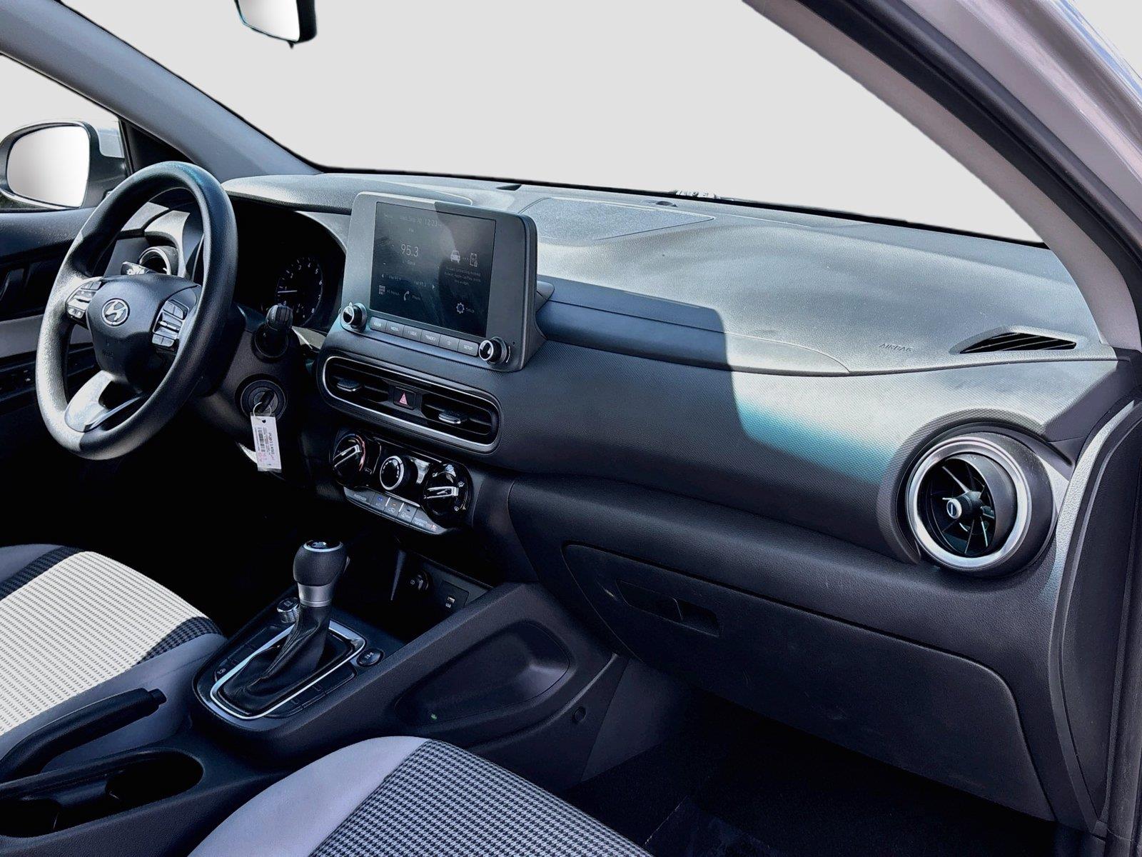 2023 Hyundai Kona SE