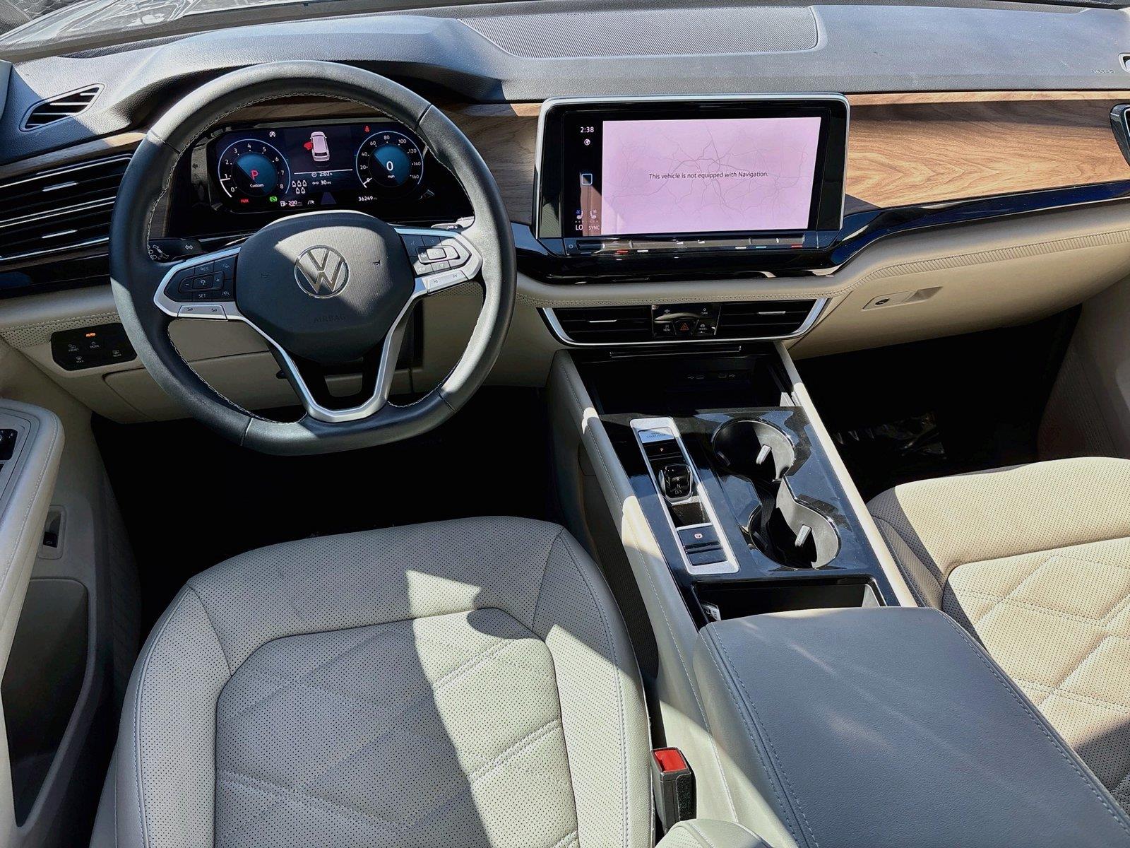 2024 Volkswagen Atlas 2.0T SE w/Technology
