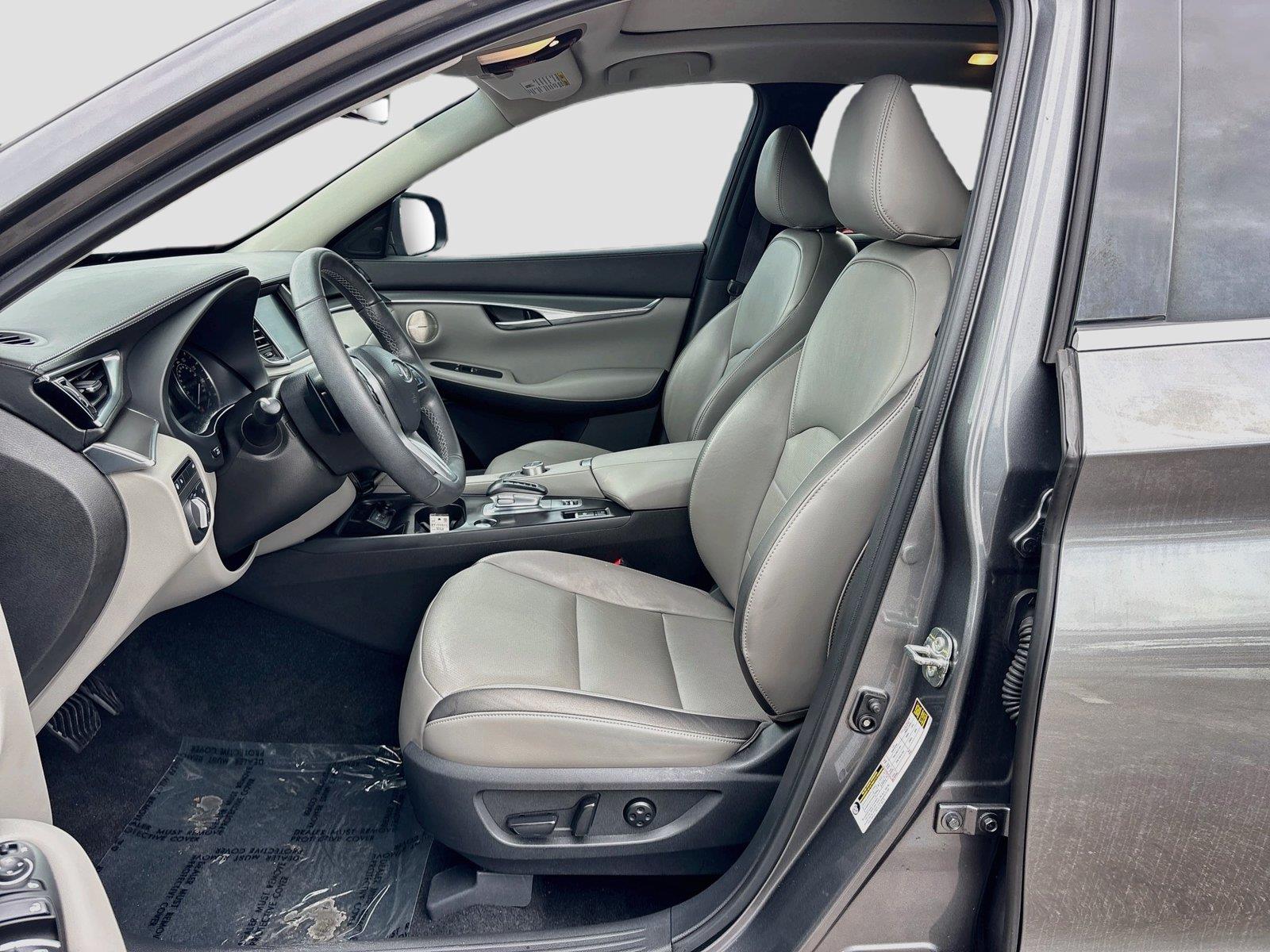 2023 INFINITI QX50 LUXE
