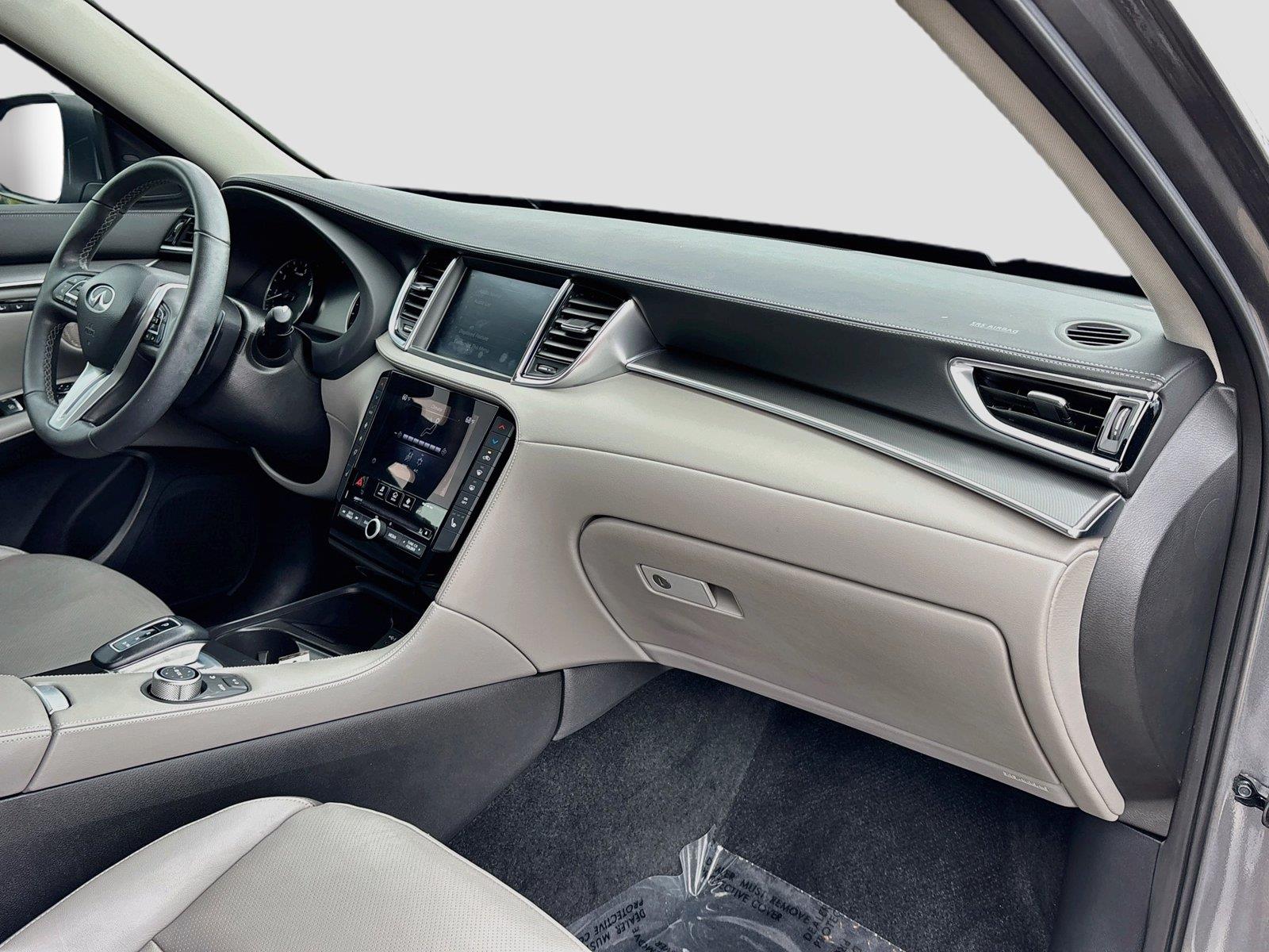 2023 INFINITI QX50 LUXE