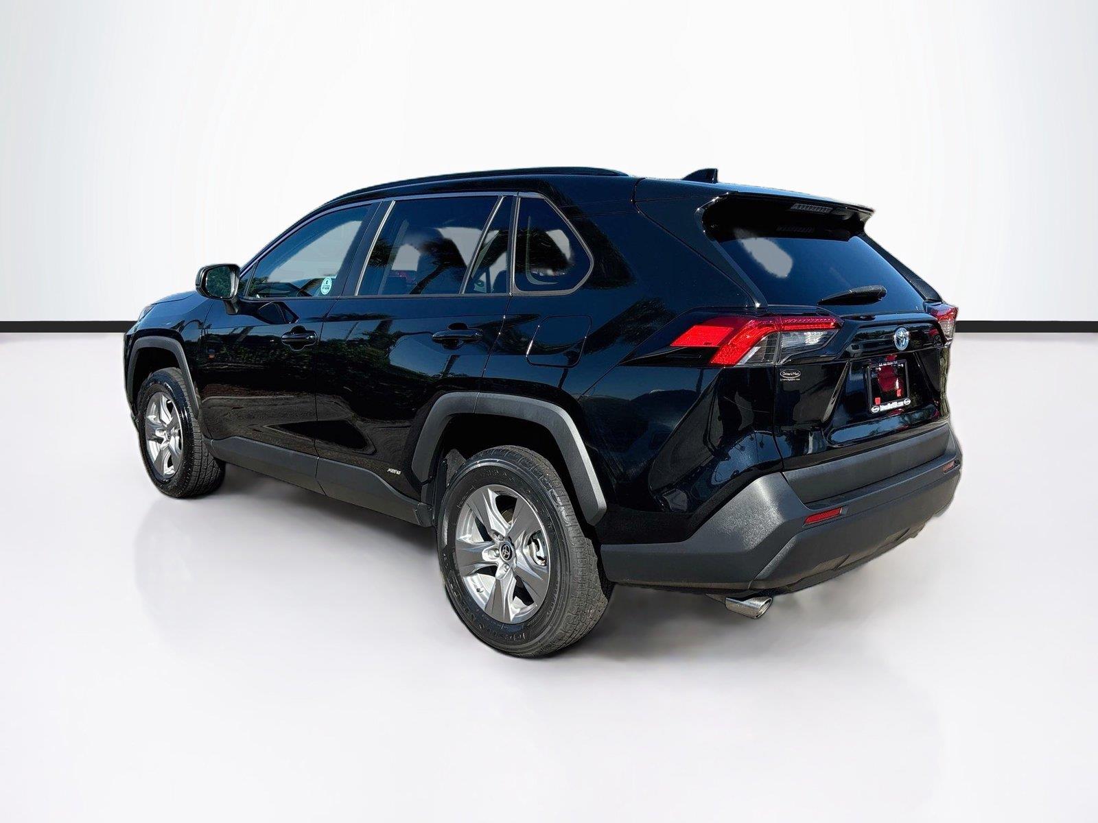 2022 Toyota RAV4 Hybrid LE
