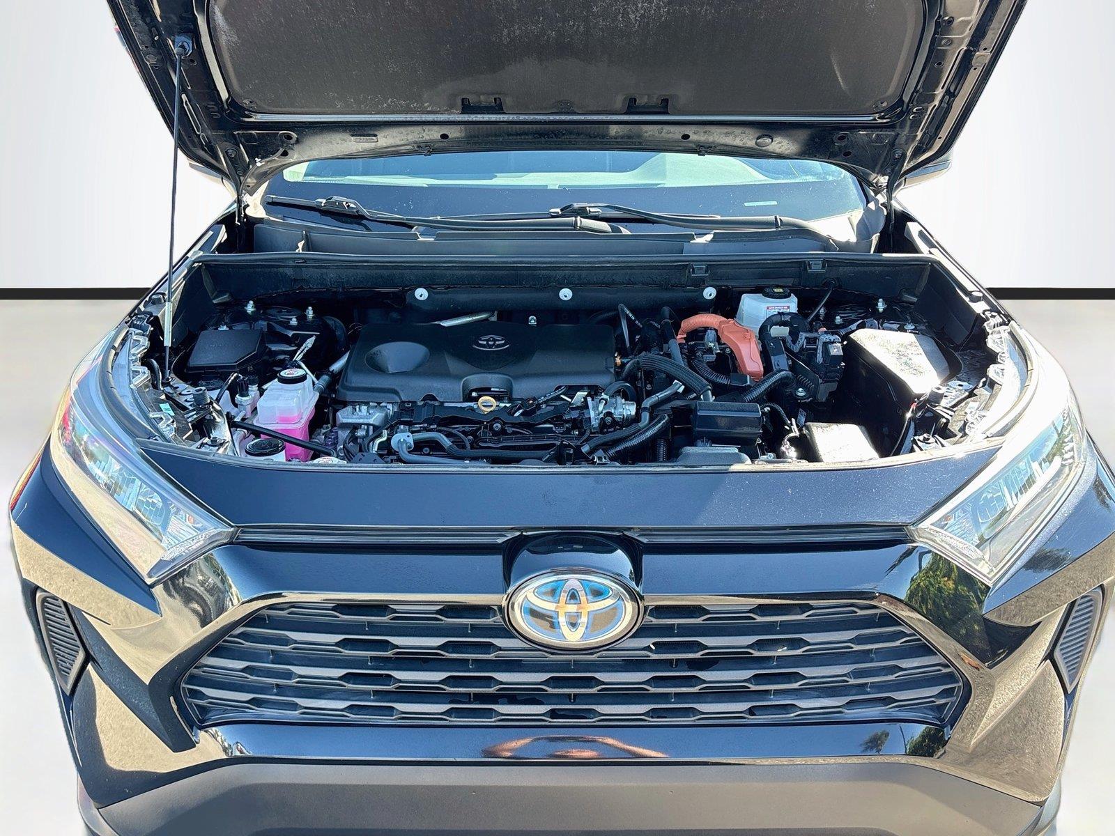 2022 Toyota RAV4 Hybrid LE