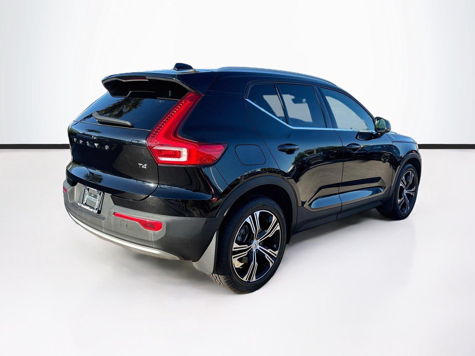 2022 Volvo XC40 Inscription