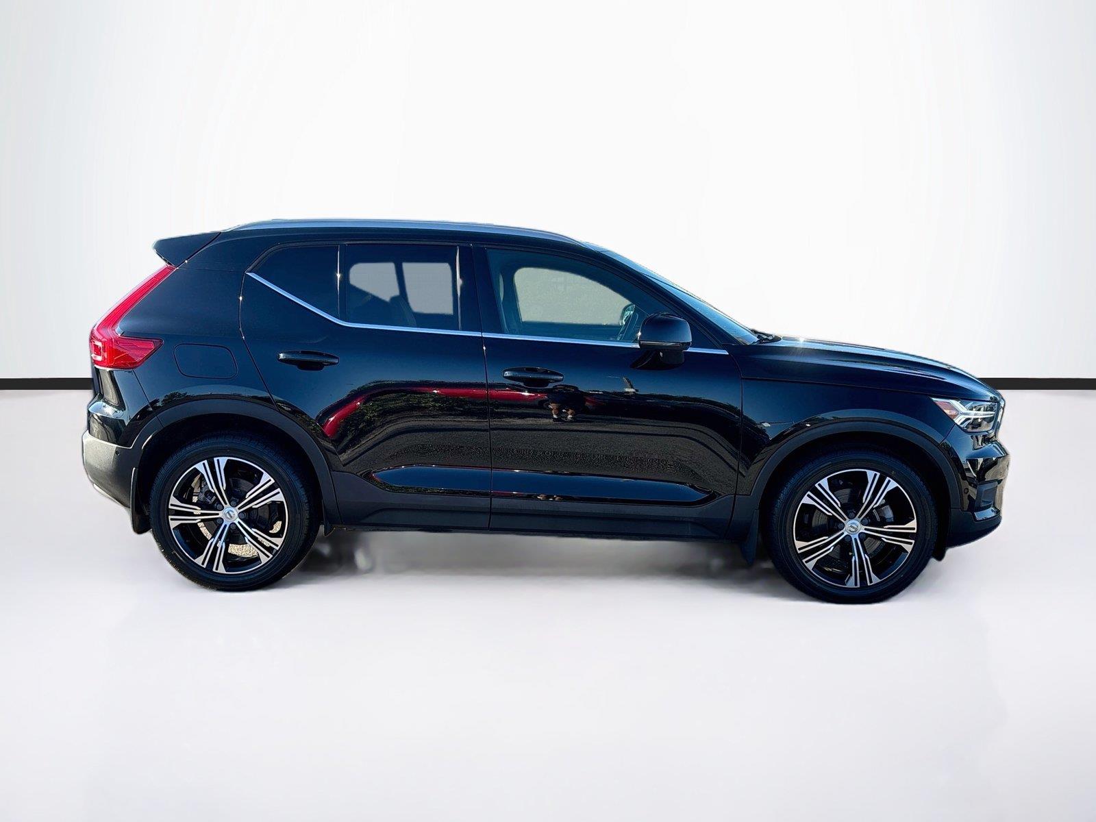 2022 Volvo XC40 Inscription