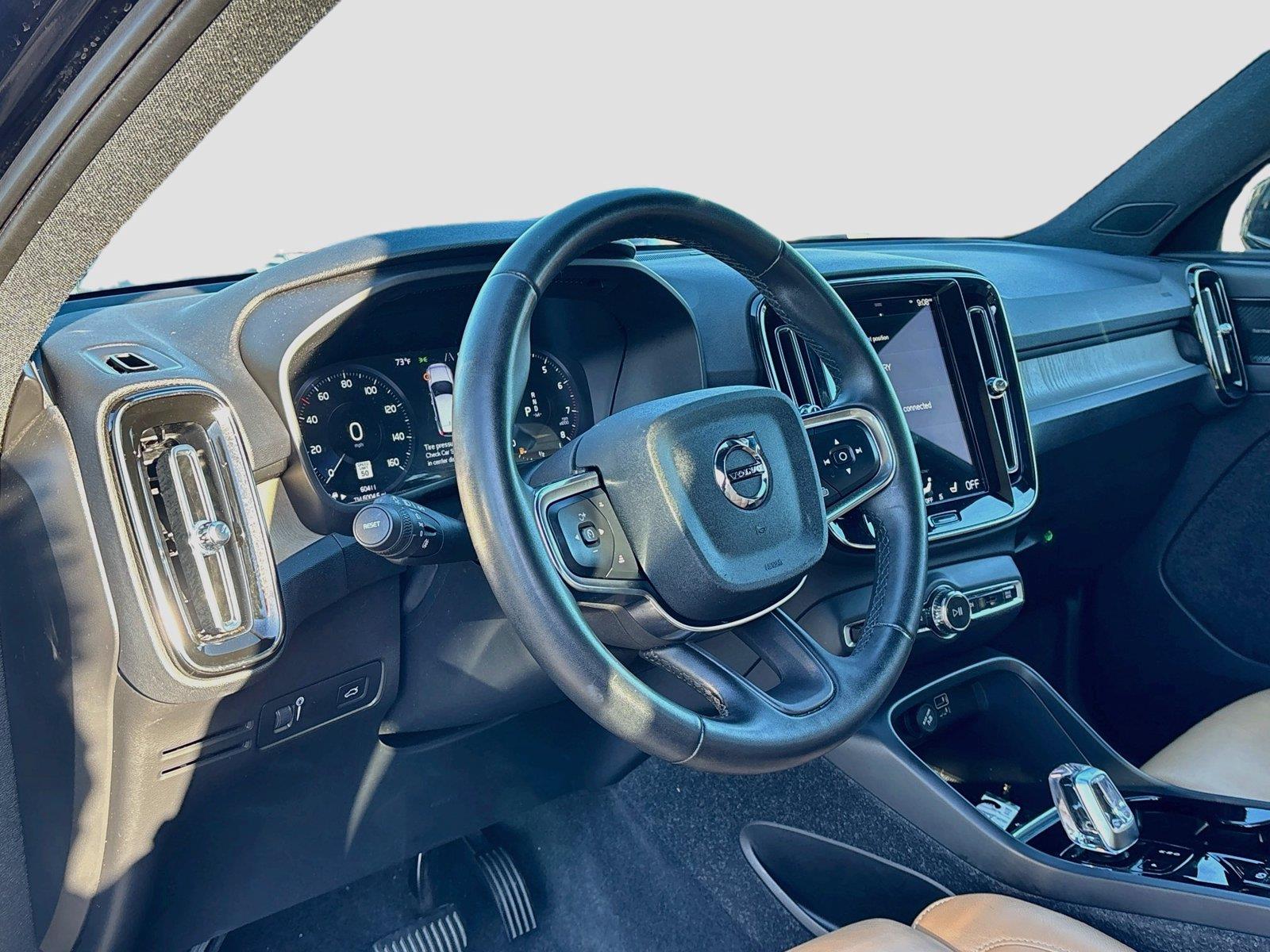 2022 Volvo XC40 Inscription