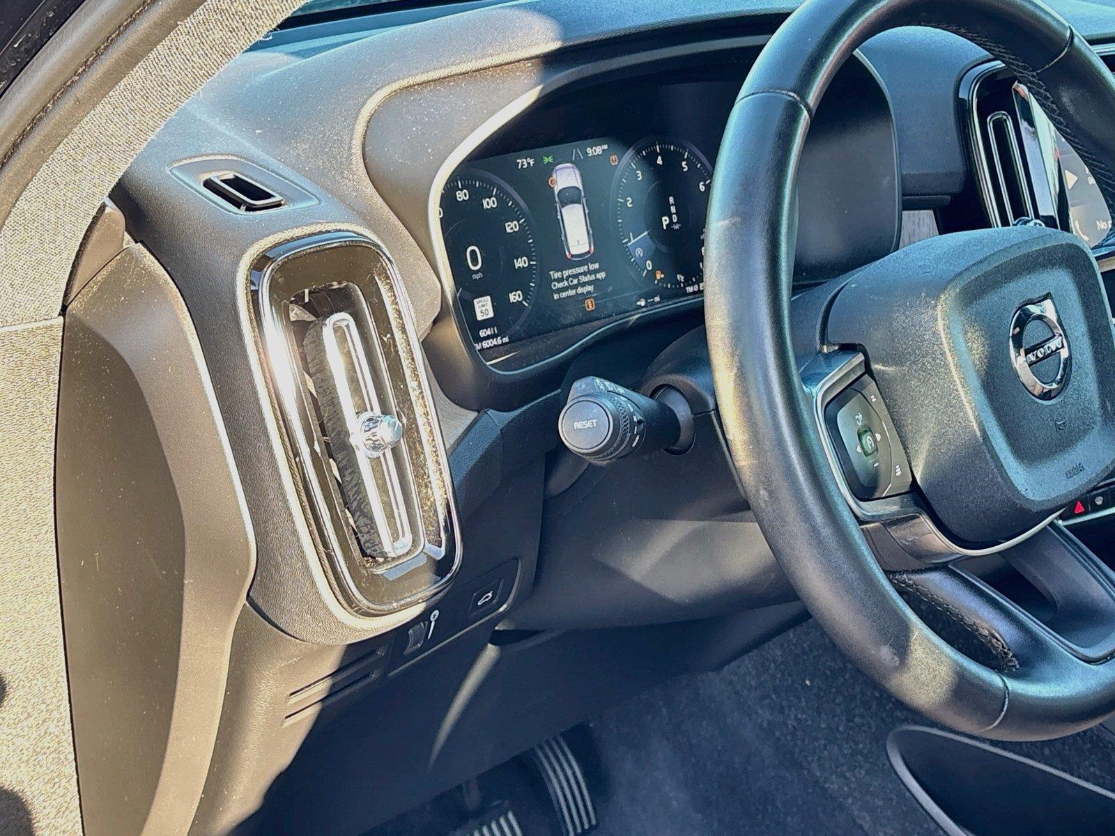 2022 Volvo XC40 Inscription