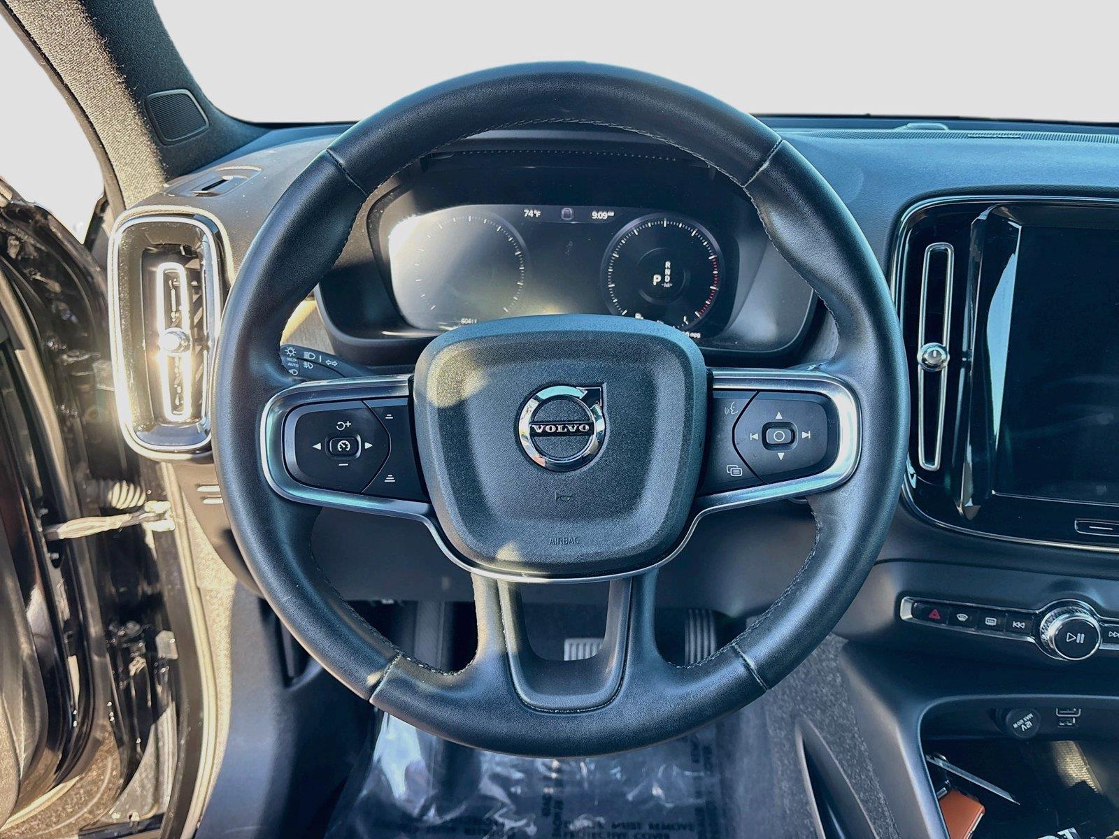 2022 Volvo XC40 Inscription