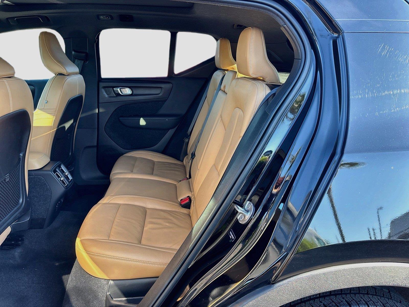 2022 Volvo XC40 Inscription
