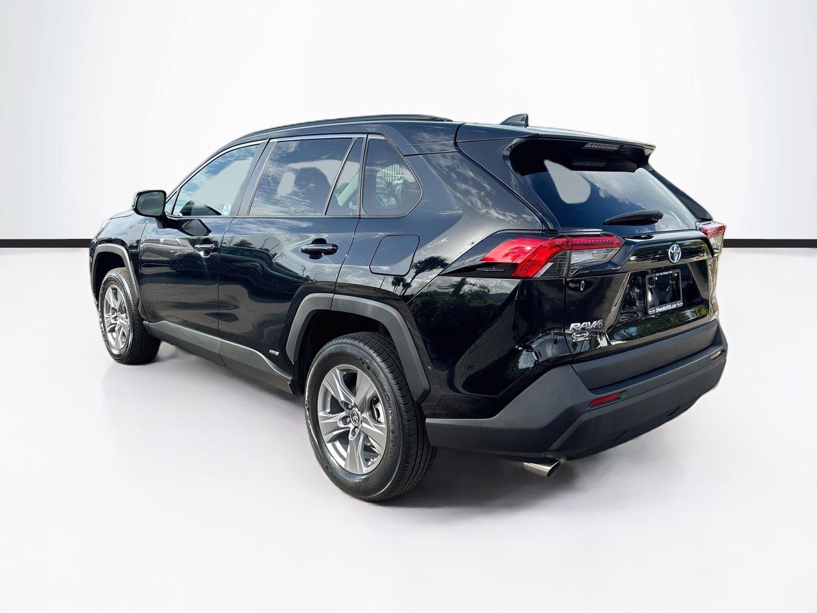 2023 Toyota RAV4 Hybrid LE
