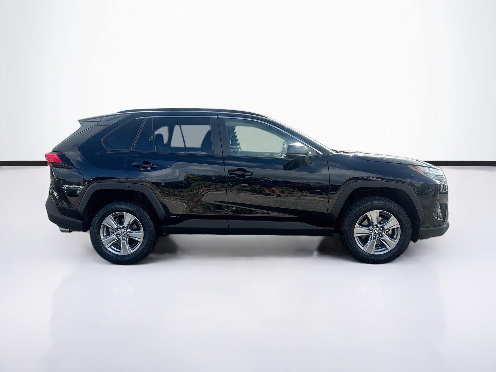 2023 Toyota RAV4 Hybrid LE