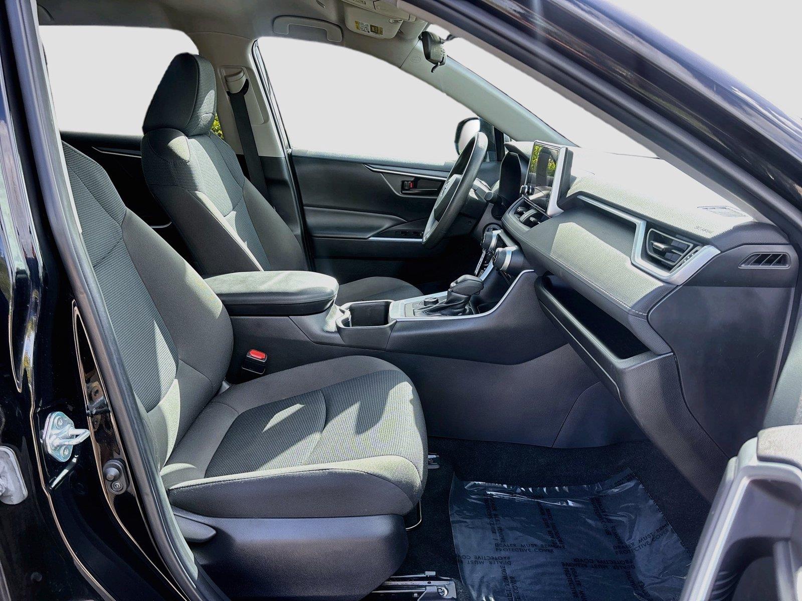 2023 Toyota RAV4 Hybrid LE