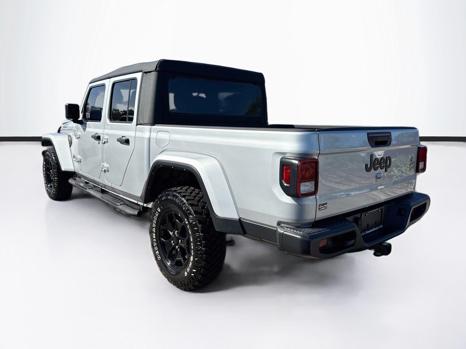2022 Jeep Gladiator Willys Sport
